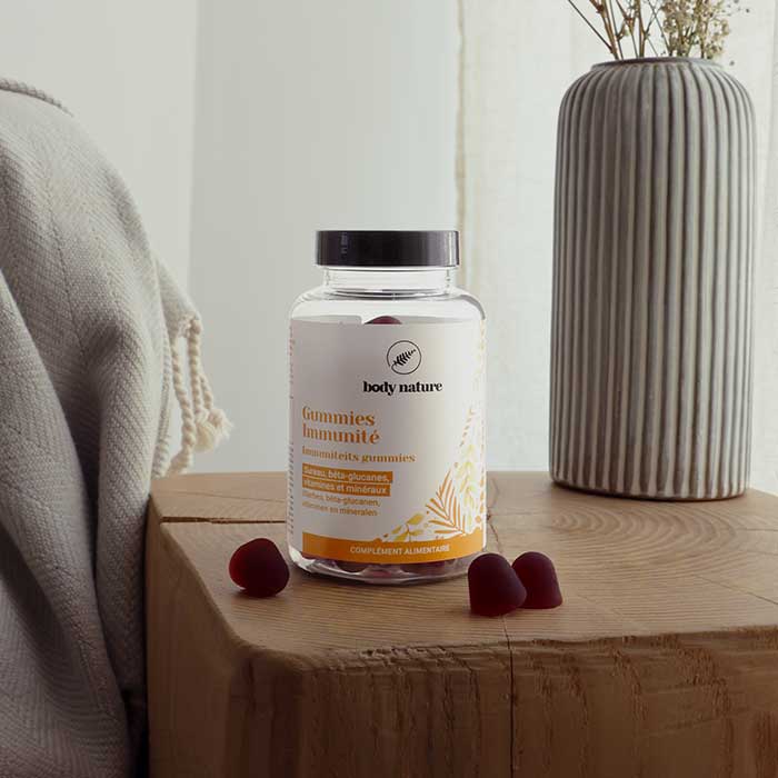 Complément alimentaire pour booster le système immunitaire. Pot de 60 gummies.