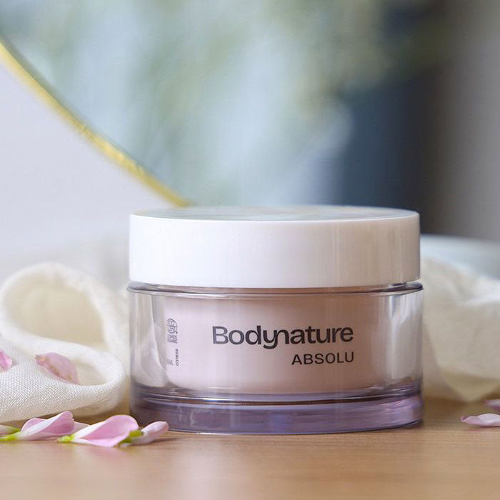 Pot de la crème légère anti-âge pour peaux normales, mixtes à grasses