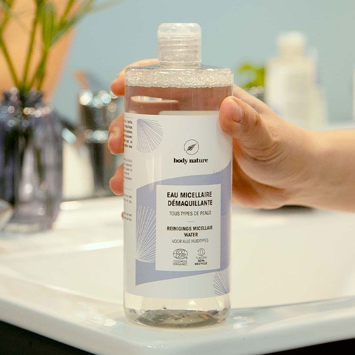 Flacon de l'Eau micellaire et démaquillante